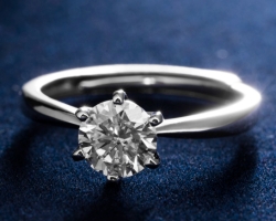 Cloverの買取可能アイテム ダイヤモンド